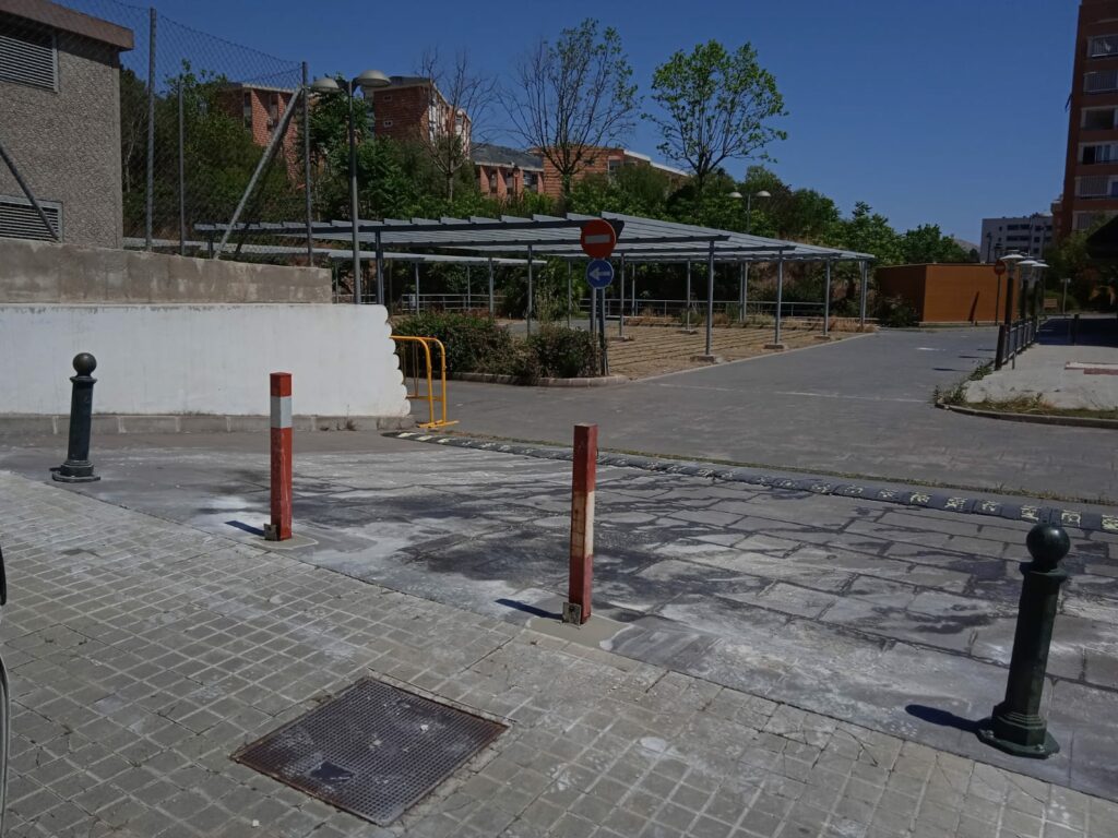 El Ayuntamiento anuncia el cierre de dos zonas de aparcamiento por una denuncia de La Carrasca