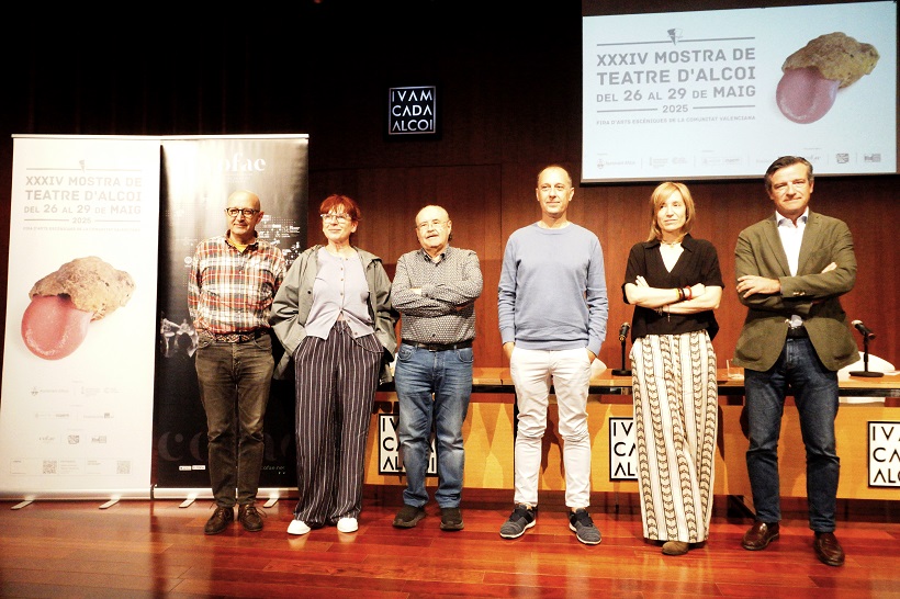 Alcoy alza el telón de la Mostra de Teatre con el estreno de ‘Clandestins’