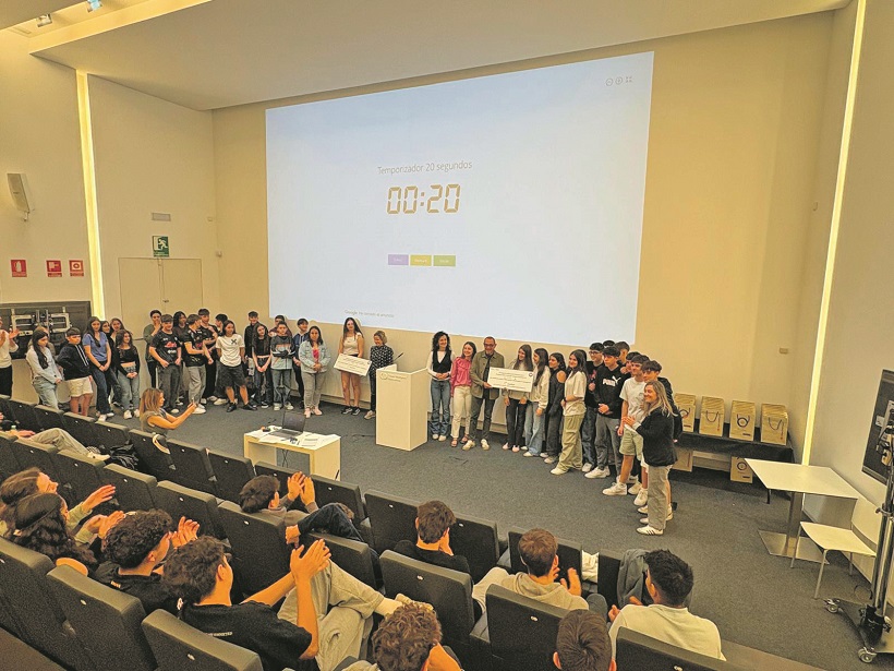 Educación financiera para 824 alumnos