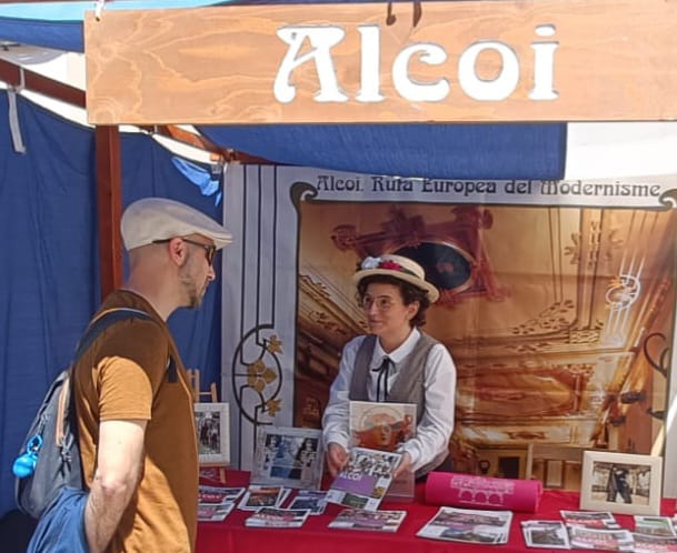 Alcoy participa en la XXII Feria Modernista de Terrassa para reforzar su promoción turística en Cataluña