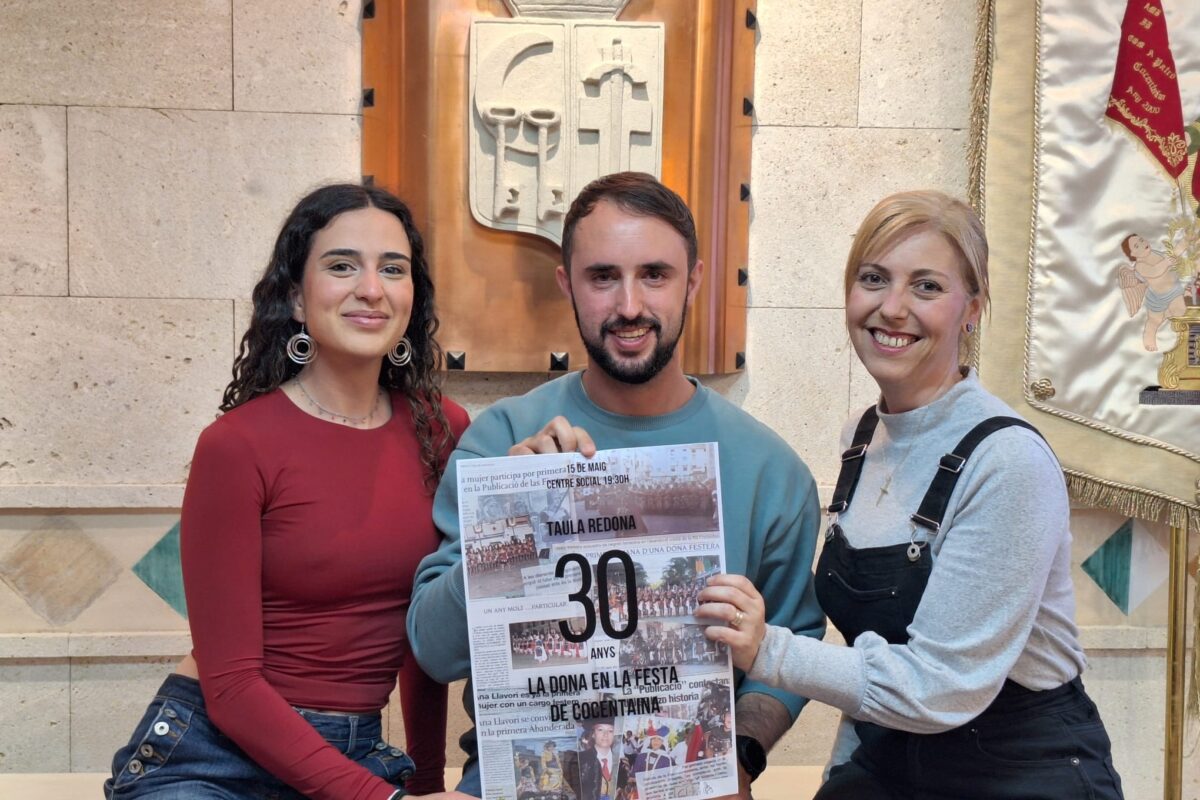 Cocentaina recuerda las tres décadas de la mujer en la fiesta de Moros y Cristianos