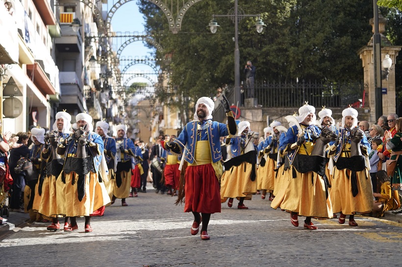 Una divertida Diana del Cavallet amenitza la vesprada del Dia de Sant Jordi