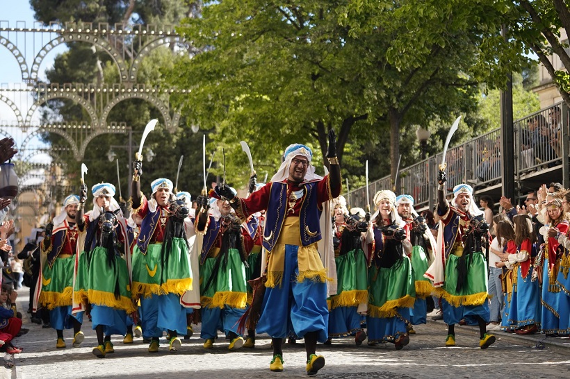 Una divertida Diana del Cavallet ameniza la tarde del Día de San Jorge