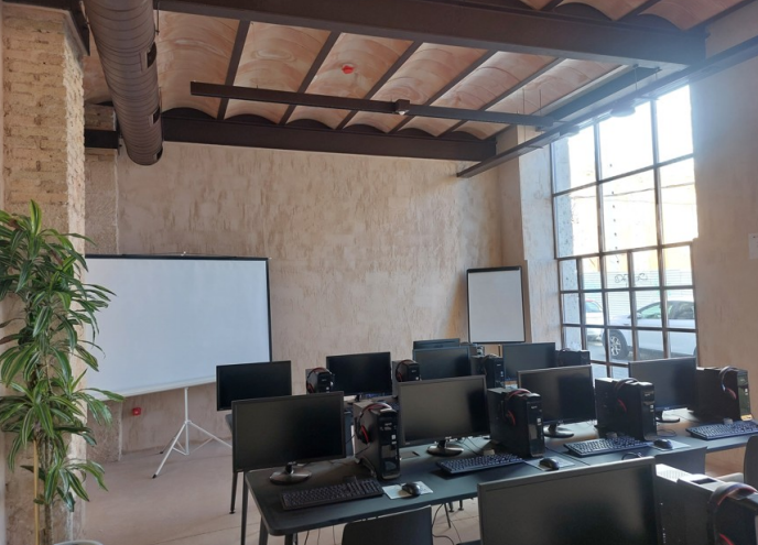 L'Ajuntament posa en marxa un nou Centre de Capacitació Digital per a formar a un centenar de persones