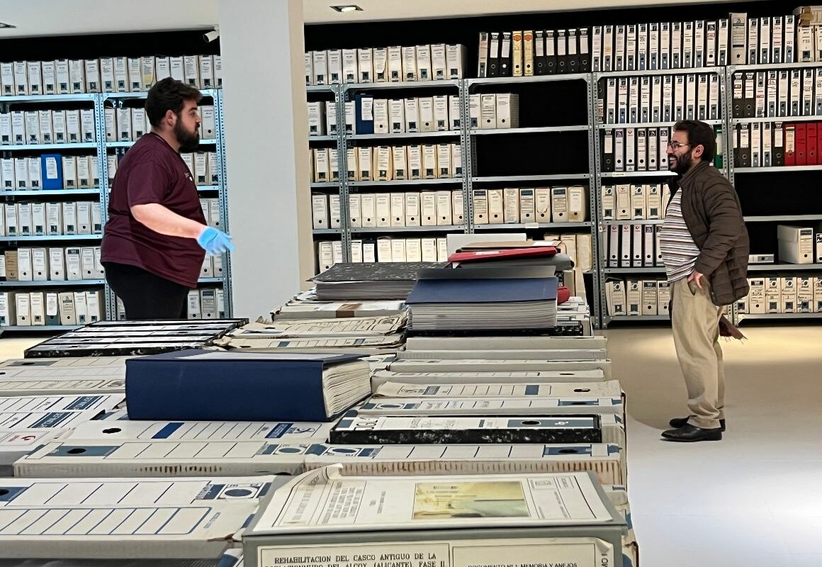 Muro muestra las mejoras de la gestión documental en el municipio