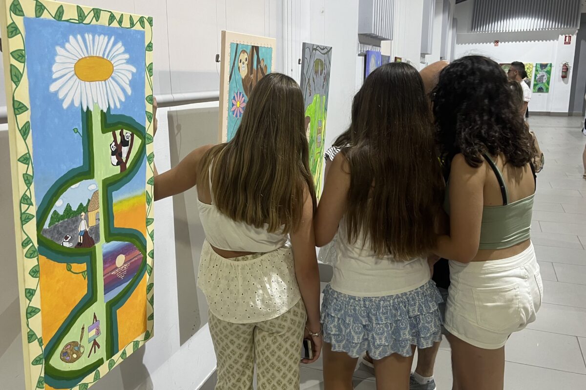 Belles Arts abre ‘Finestres al món’, una muestra de la sección infantil