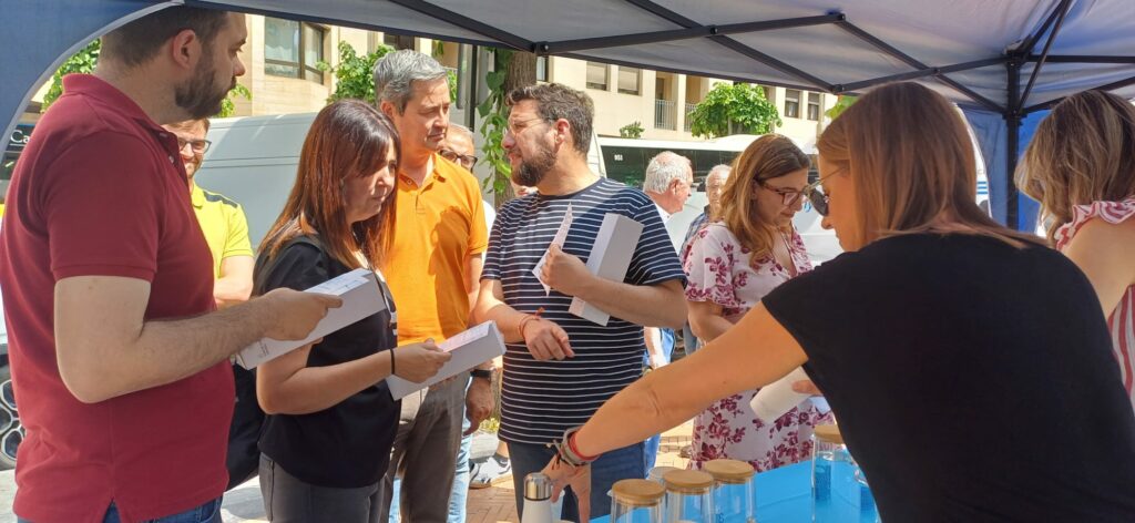 Una cata constata la elevada calidad del agua de Alcoy