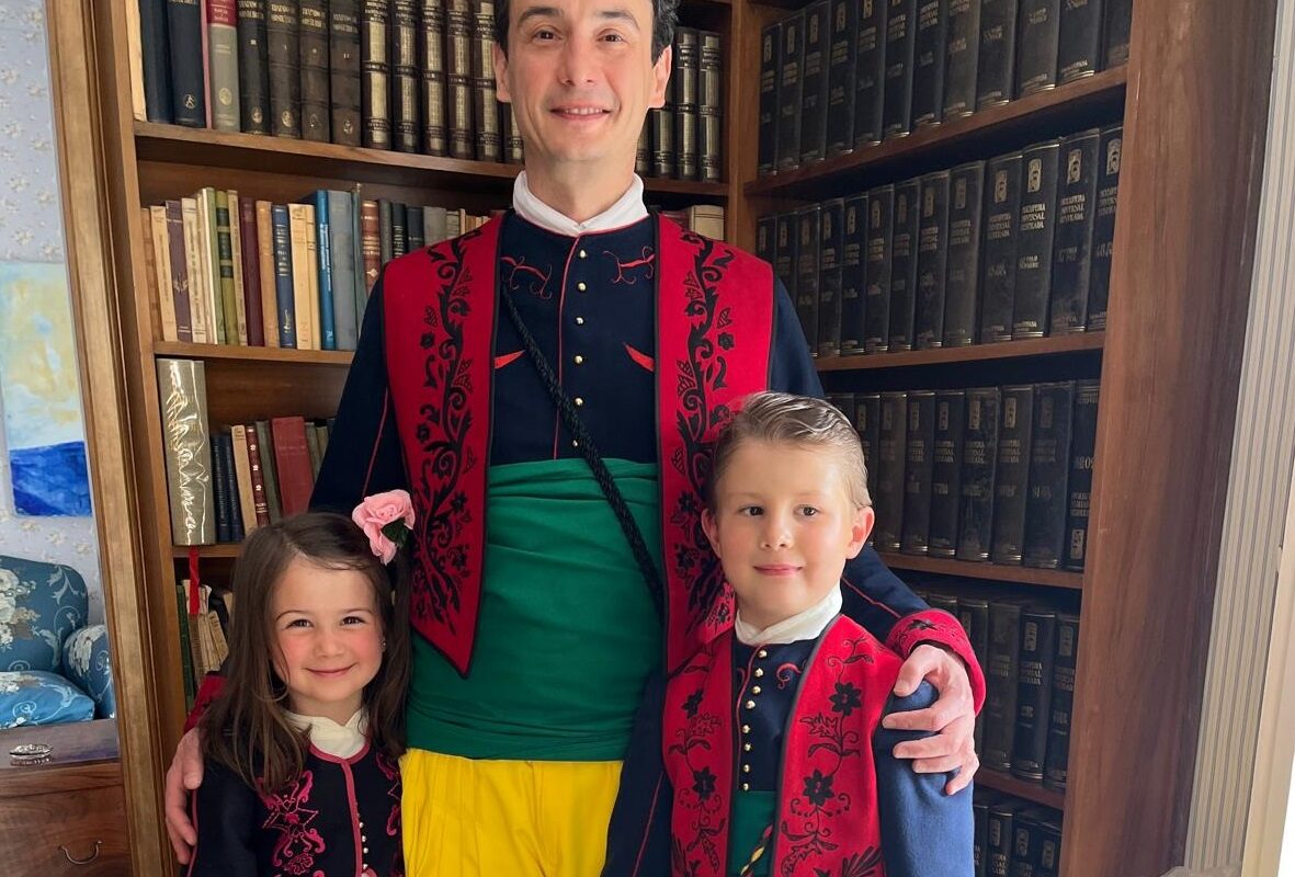 Mateo Vilaplana Blaak, de la filà Llana, es el nuevo Sant Jordiet de la Festa