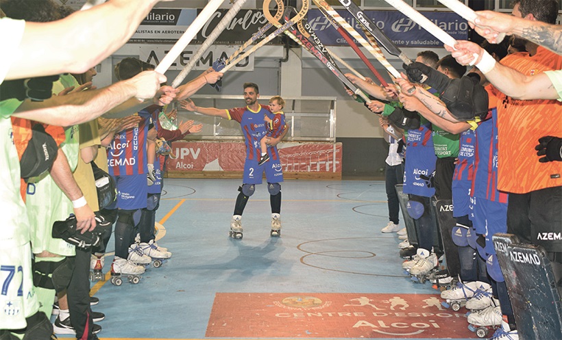 Ovació final per a l'Alcodiam i “el seu rei”