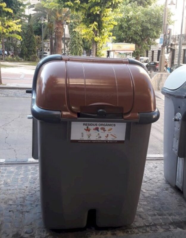Alcoi comença a notificar les novetats en la taxa de residus