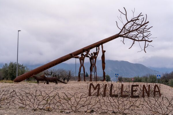 Millena obri el teló per donar pas a les seues festes locals