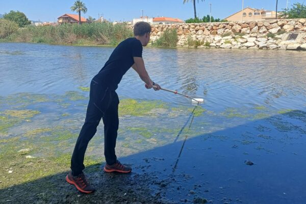 La UPV investiga contaminantes en el río Serpis