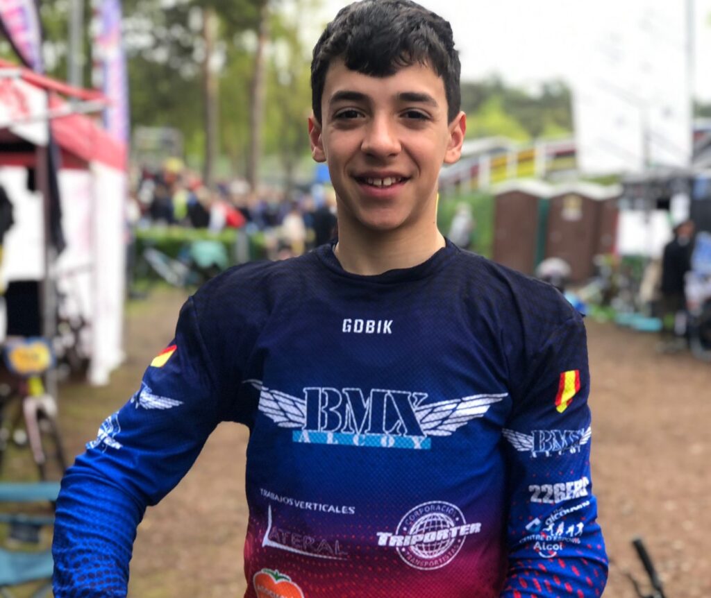 Xavi Cherro, vol sense motor