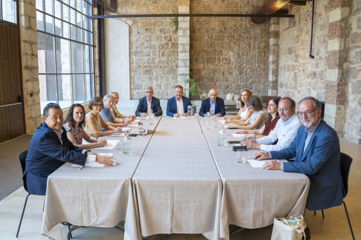 Caixa Ontinyent hace patente su proximidad reuniéndose en Alcoy