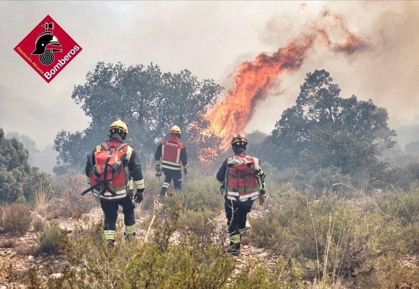Declarado un incendio forestal en el paraje de San Pascual de Ibi