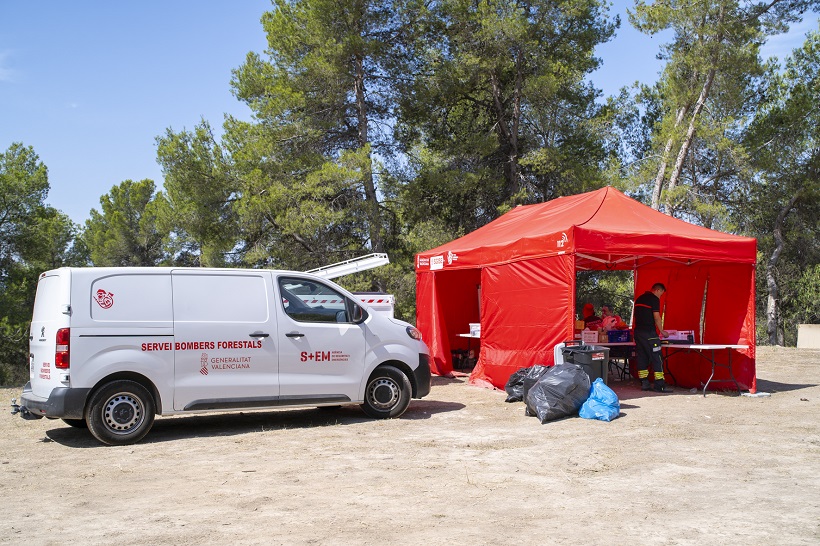Els bombers donen per extingit l'incendi forestal d'Ibi-Alcoi