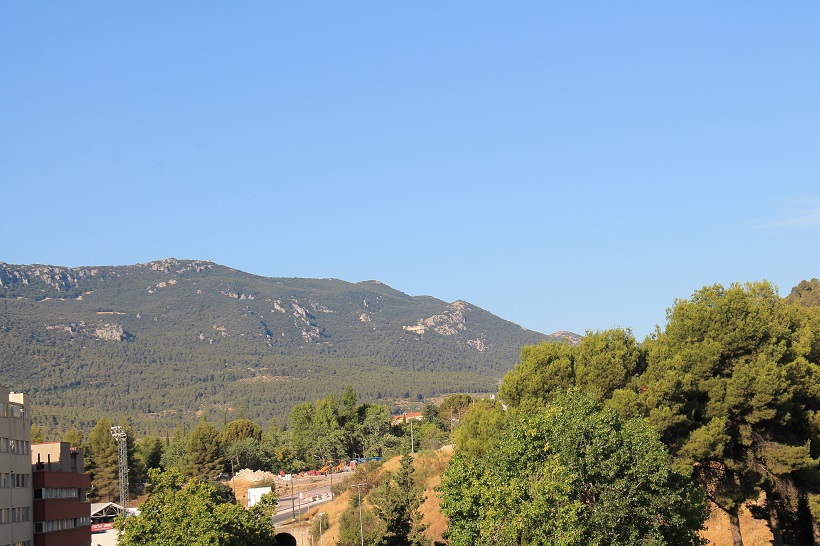 Evolució favorable de l'incendi d'Alcoi-Ibi després d'aconseguir completar el perímetre