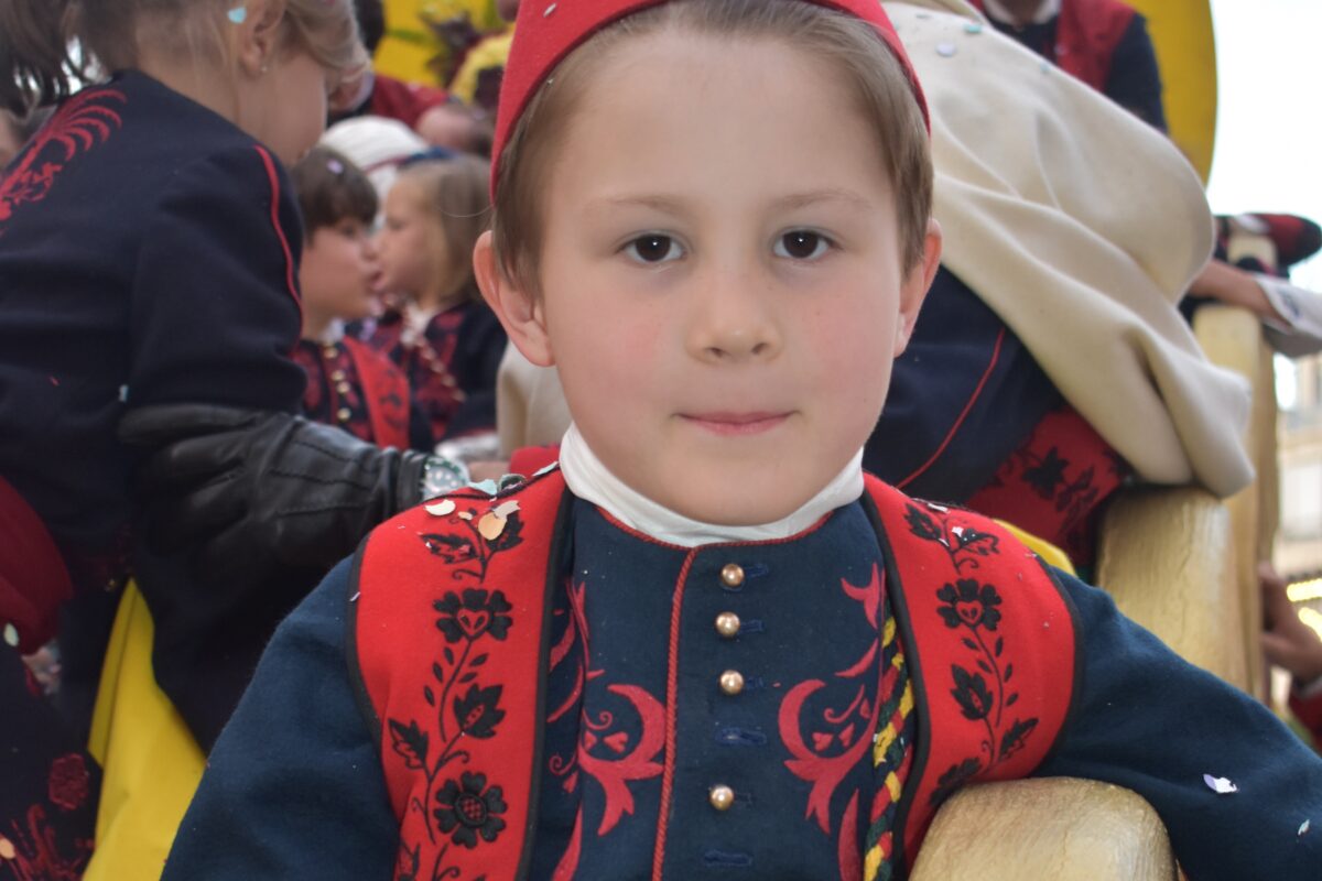 Un Sant Jordiet de raíces festeras profundas y mirada internacional