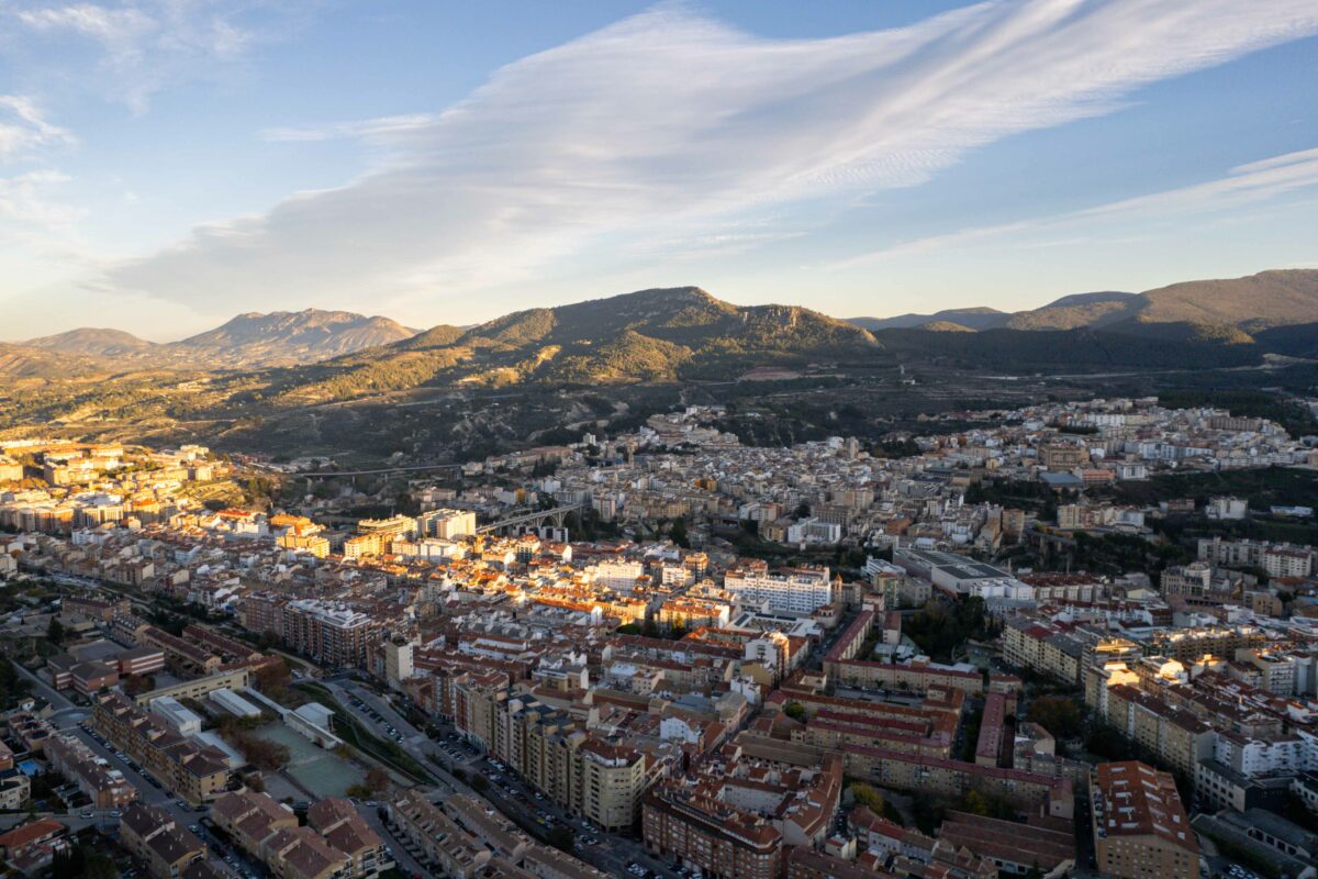 El Ayuntamiento de Alcoy reclama a la Generalitat la ampliación del plazo para solicitar las ayudas al alquiler ante la saturación del servicio