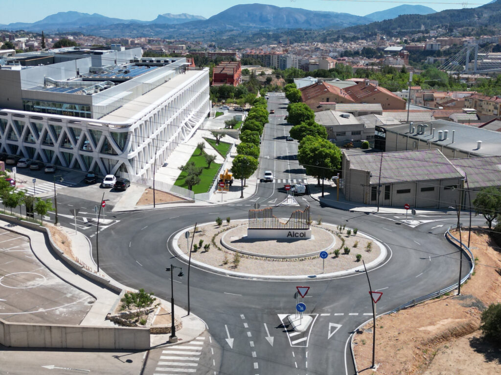 El Consell mejorará 12 áreas industriales de l’Alcoià con una inversión de 3,3 millones de euros