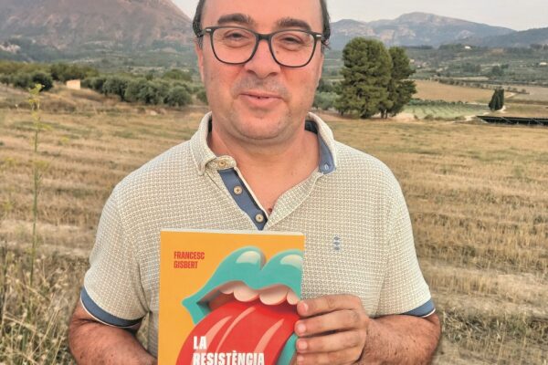 El valencià s’agafa a ‘La resistència’ de Francesc Gisbert