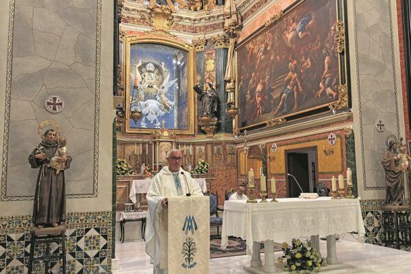 Fra Fernando Fuertes s'acomiada com a Guardià a Cocentaina