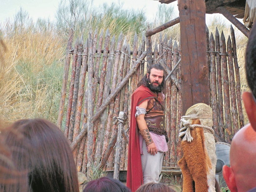 Guillermo Guzmán: del teatro local a los escenarios históricos de Puy Du Fou