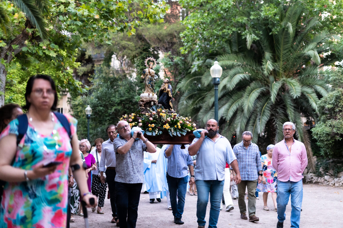 Alcoi inicia els actes en honor a la Verge dels Lliris pel dia de la seua festivitat