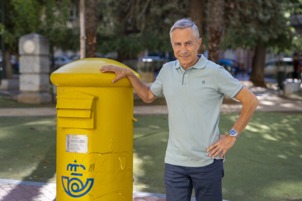 Jordi Verdú penja la cartera després de 38 anys de repartiment