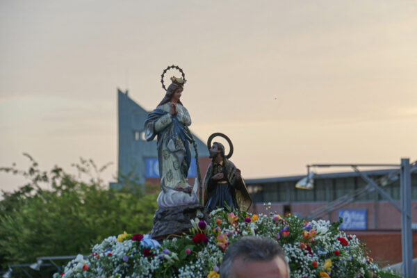 Alcoi acompanya la seua patrona un any més en la Romeria