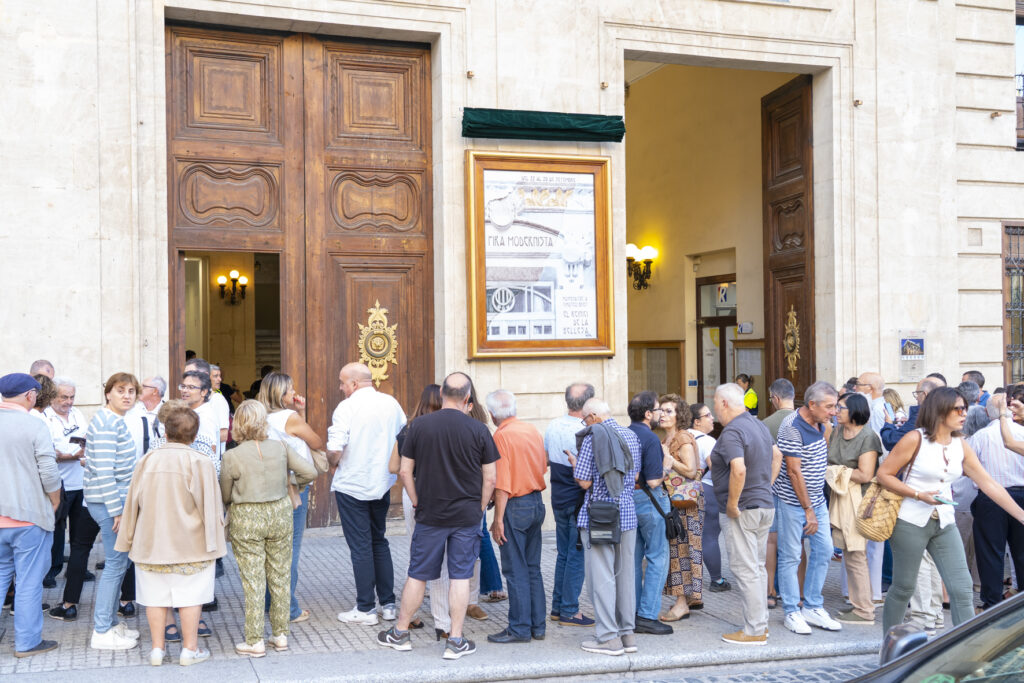 Alcoy retrocede en el tiempo para adentrarse en la época modernista