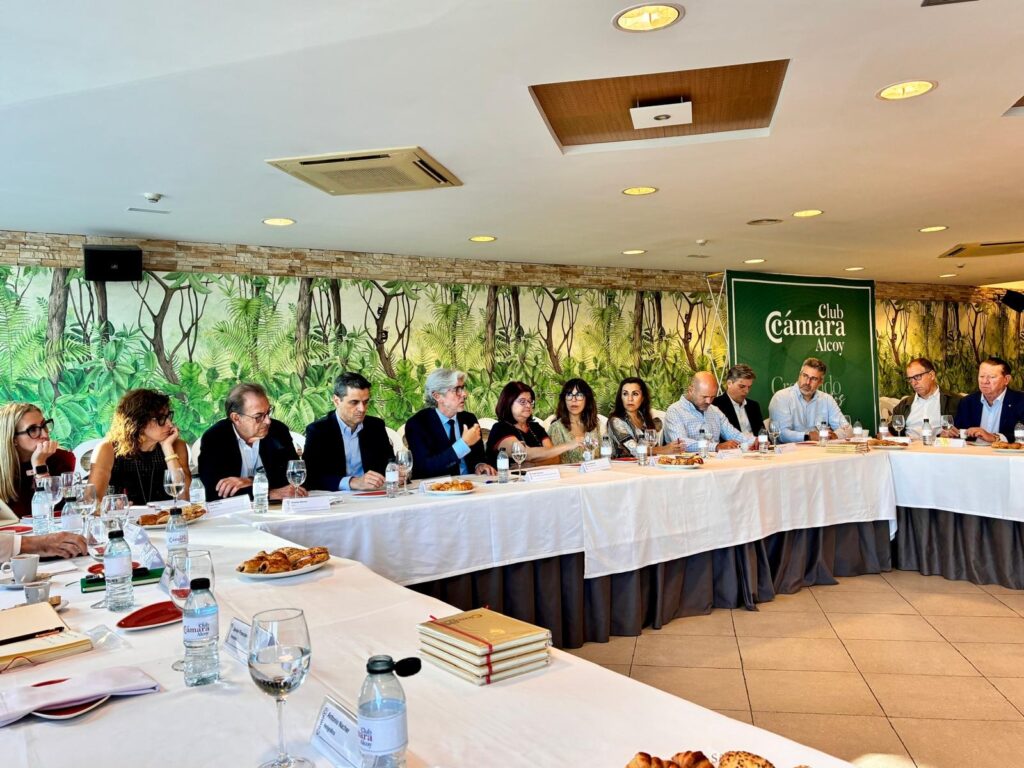 Generalitat y Cámara coinciden en la necesidad de impulsar el área industrial Alcoi Sud