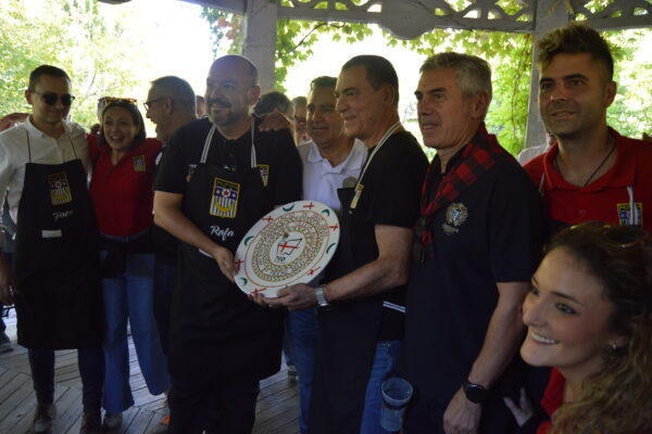 La filà Benimerines gana el concurso de Olleta