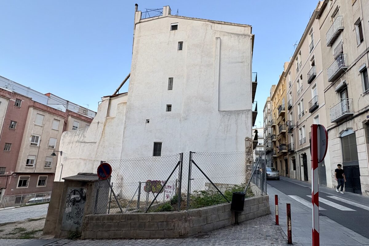 Habrá que modificar el edificio sostenible de Ambaixador Irles