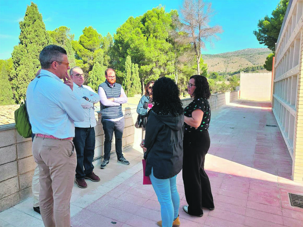 Ibi culmina l'ampliació del seu cementeri amb 248 nous nínxols