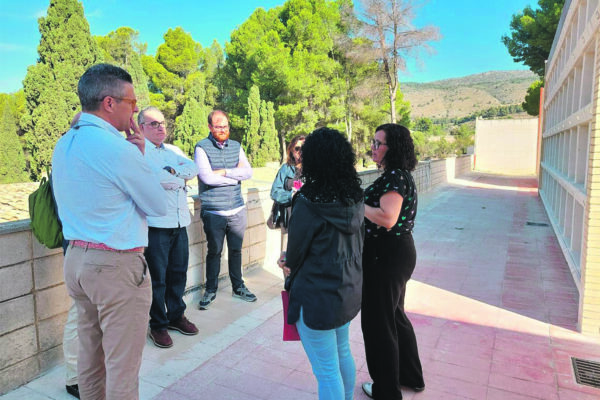 Ibi culmina l'ampliació del seu cementeri amb 248 nous nínxols