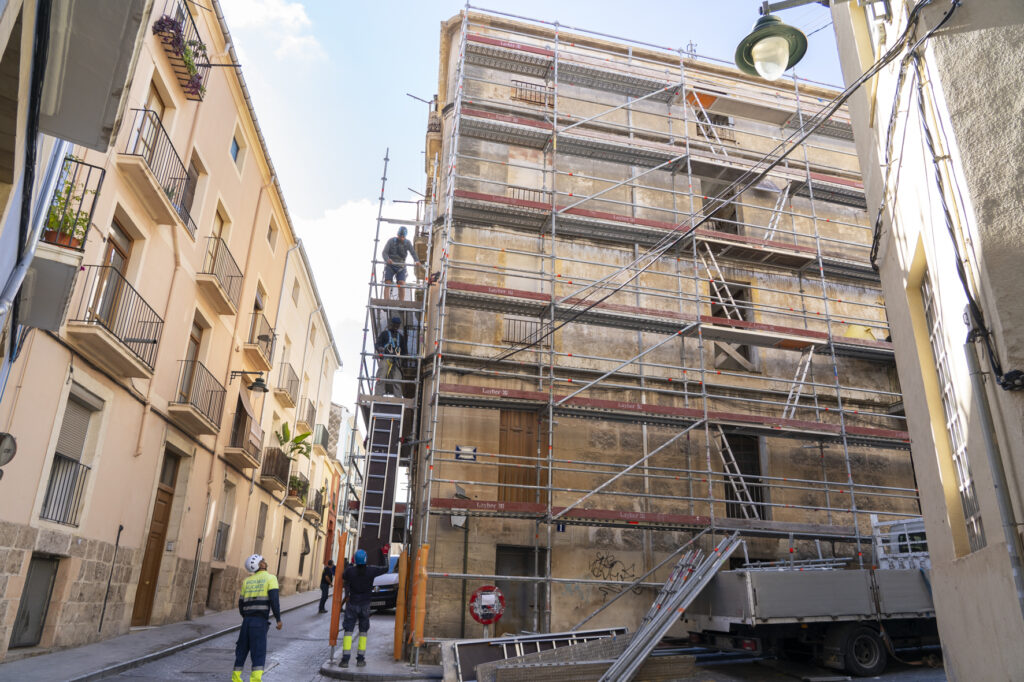 Alcoi, líder en rehabilitació a la província, multiplica per quatre la superfície reformada