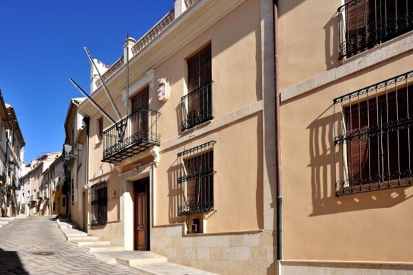 El govern de l’Alqueria es descompon i l'alcalde assumeix totes les regidories