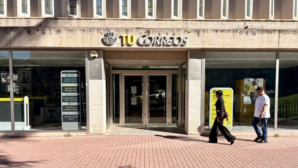 Correus funciona amb la meitat de plantilla i acumula retards a Alcoi i Cocentaina