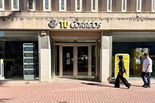 Correus funciona amb la meitat de plantilla i acumula retards a Alcoi i Cocentaina