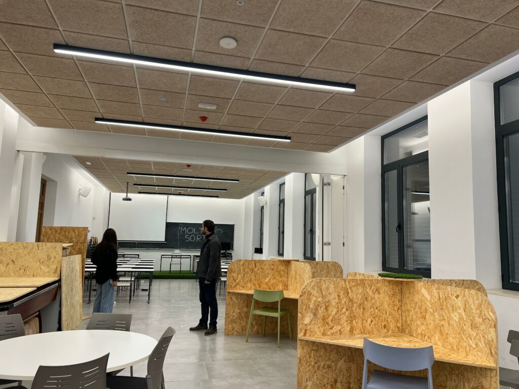 Dilluns que ve reobri la sala d'estudi del CCJ