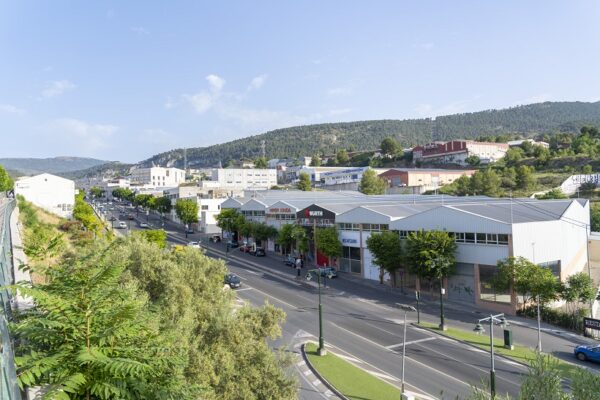 La industria supone el 39% de los contratos