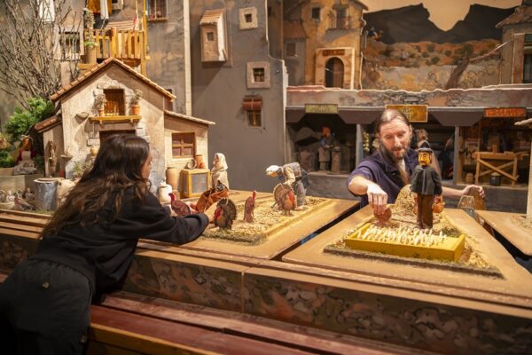 Les estreles del Principal escoltaran hui els primers riures que desperta Tirisiti