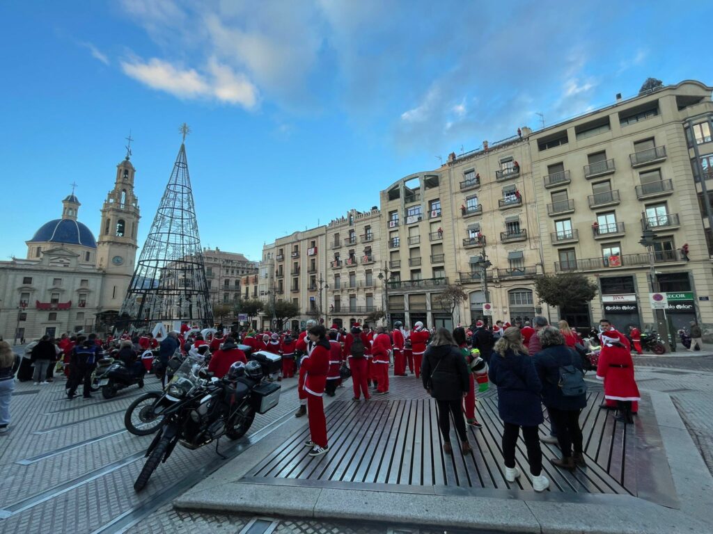 El ambiente navideño entra de lleno en las calles de la ciudad