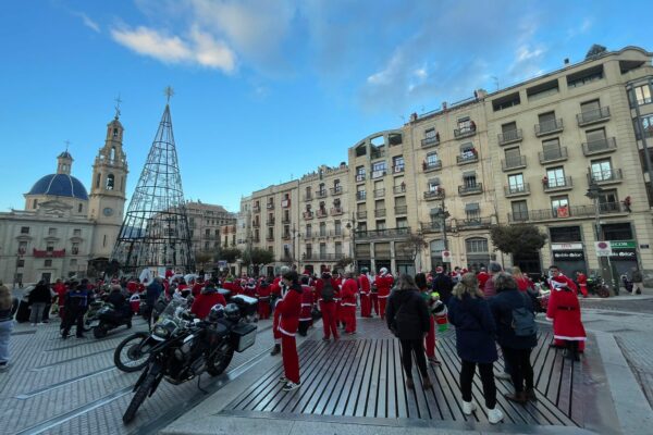 El ambiente navideño entra de lleno en las calles de la ciudad