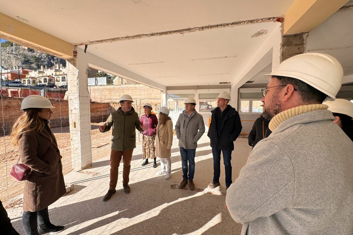 El Ayuntamiento de Alcoy supervisa el avance de las obras del IES Andreu Sempere, con el objetivo de iniciar el curso en septiembre