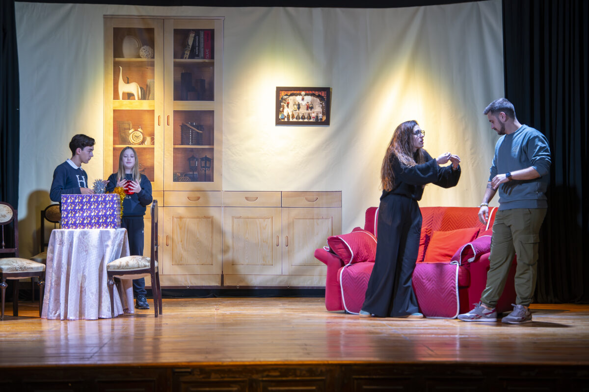 Arriba el sainet 'Tornem a casa per Nadal' amb finalitats benèfiques