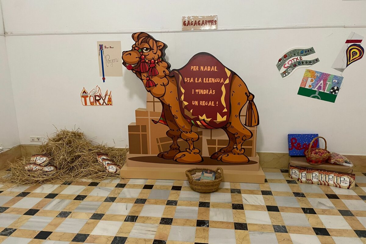 Alcoy celebra 35 años de Nadal en valencià con una gran exposición interactiva y retrospectiva