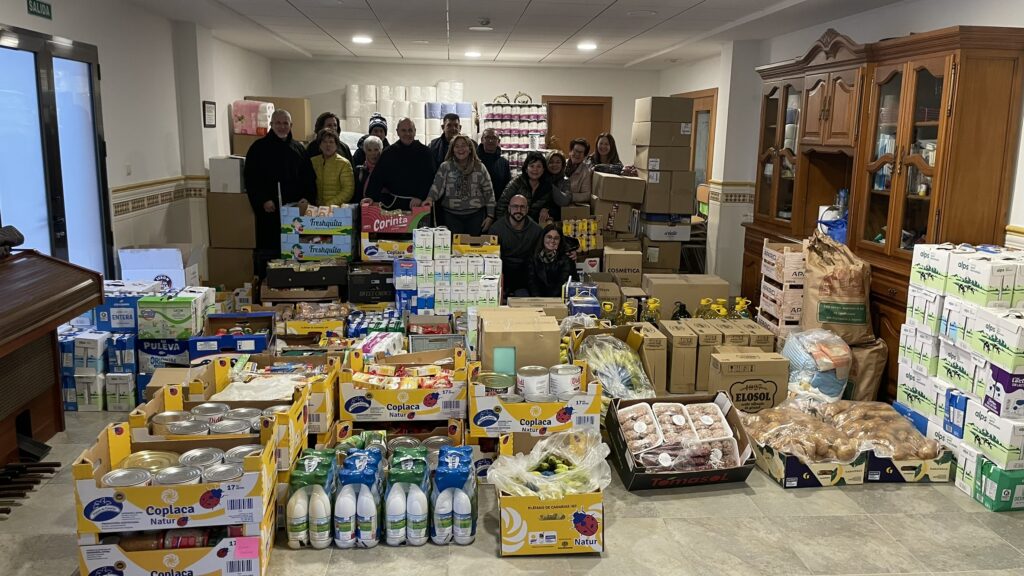 Banyeres i Bocairent lliuren aliments al centre Sant Francesc d’Assís