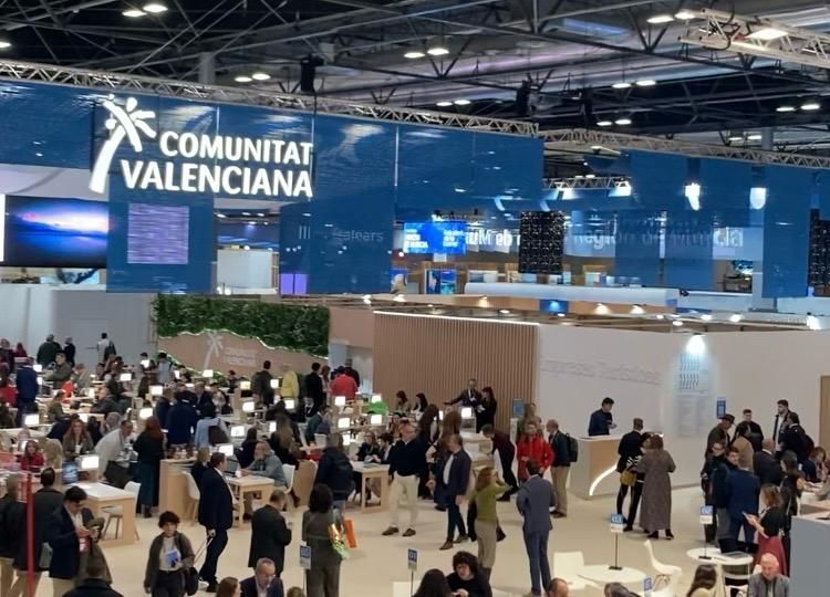 Trenta mitjans i prop de 40 professionals d’AMDComVal es donen cita a FITUR